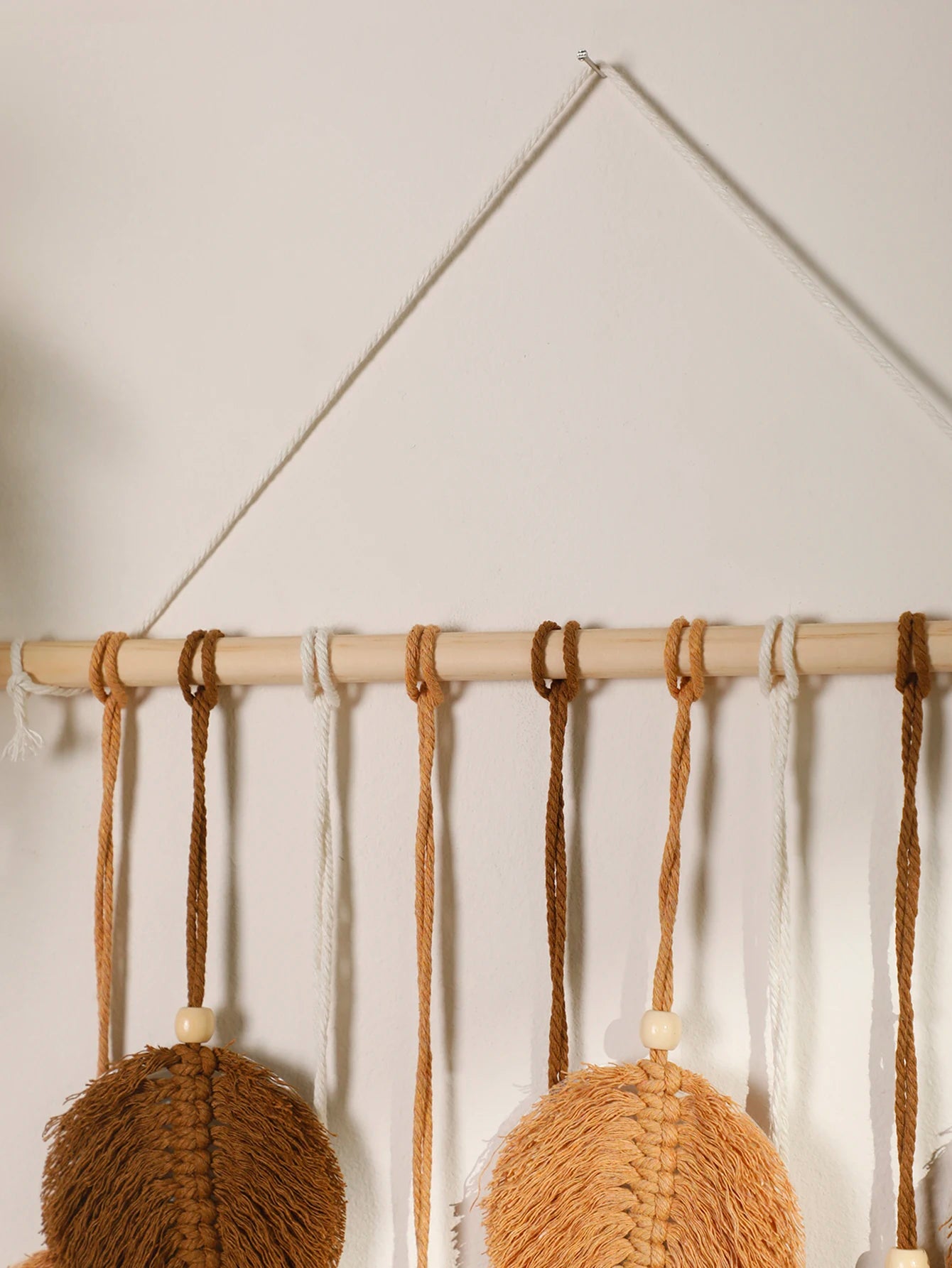 Charming Leaf Tapestry